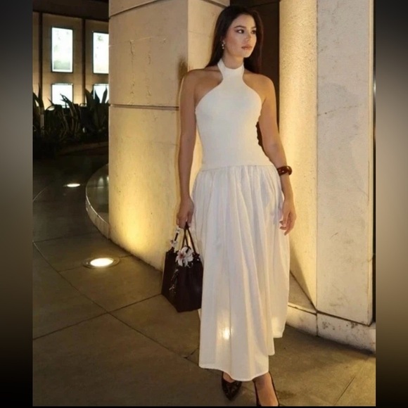 Zara Elegant White Halter Maxi Dress - Picture 2 of 9